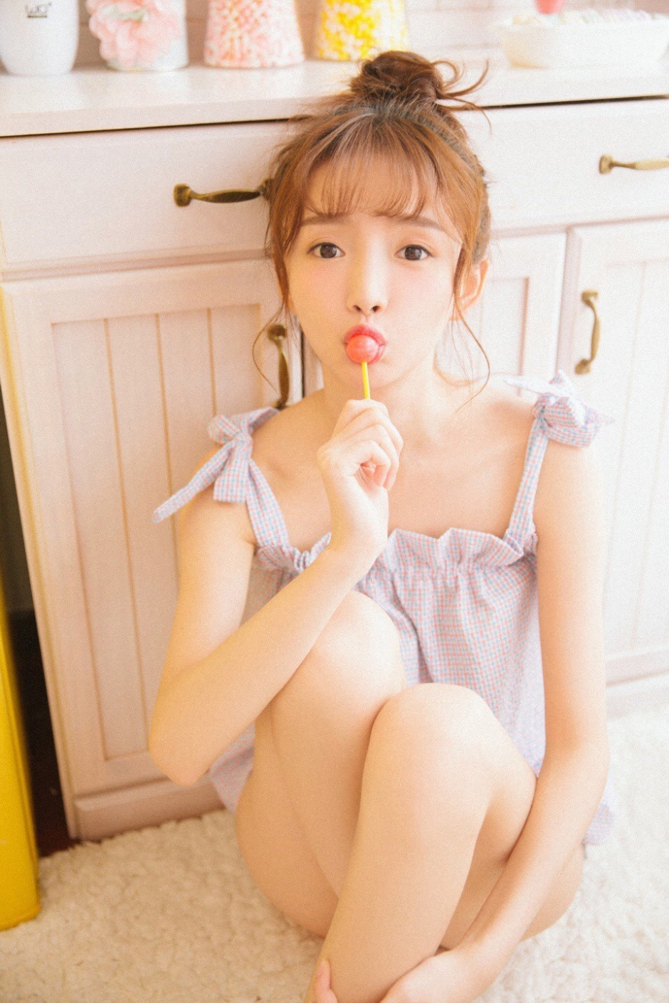 棒棒糖女孩充满元气可爱俏皮私房写真