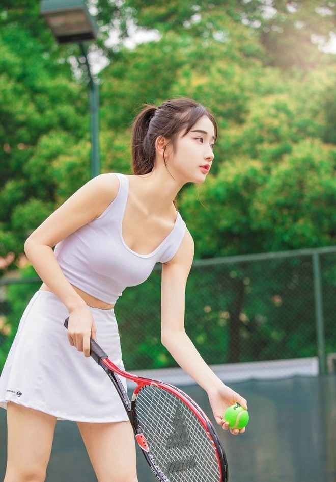 青春跳跃校园网球美少女细腿小蛮腰性感甜美写真