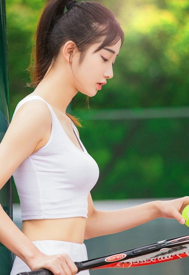 青春跳跃校园网球美少女细腿小蛮腰性感甜美写真