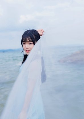 清新脱俗萝莉美女蓝色大海边唯美写真