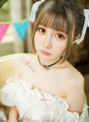 无辜大眼丸子头可爱清纯可爱萝莉唯美俏皮写真