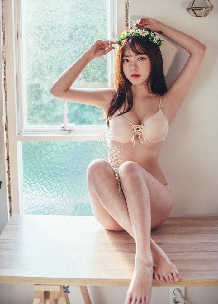 美乳翘臀极致性感尤物内衣少女唯美迷人高清私房写真