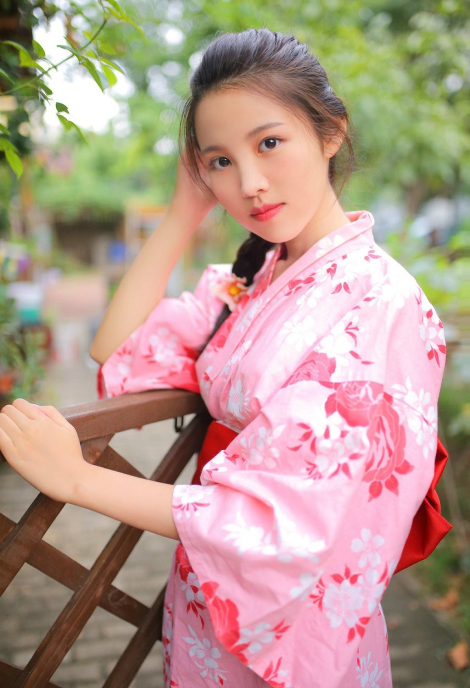 清新脱俗美女学生妹甜美俏皮私房写真