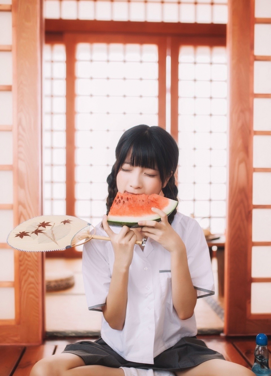 呆萌日系妹子jk制服居家唯美美女写真