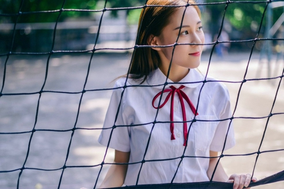 阳光学生制服美眉户外校园气息唯美气质写真图片