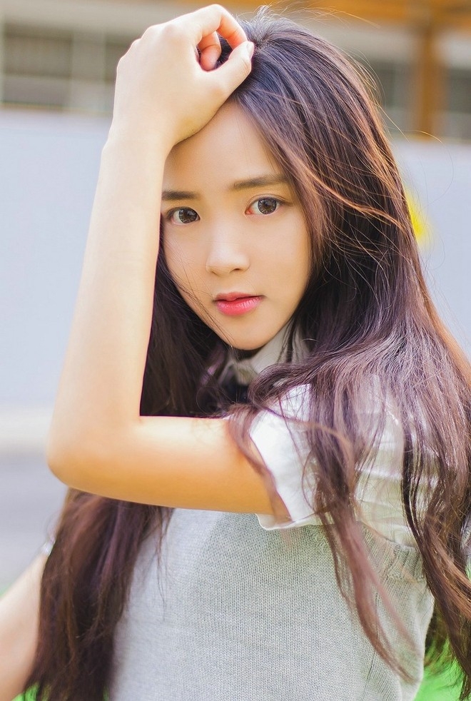 长筒袜日系骑单车校服美女学生妹清纯甜美微笑图片