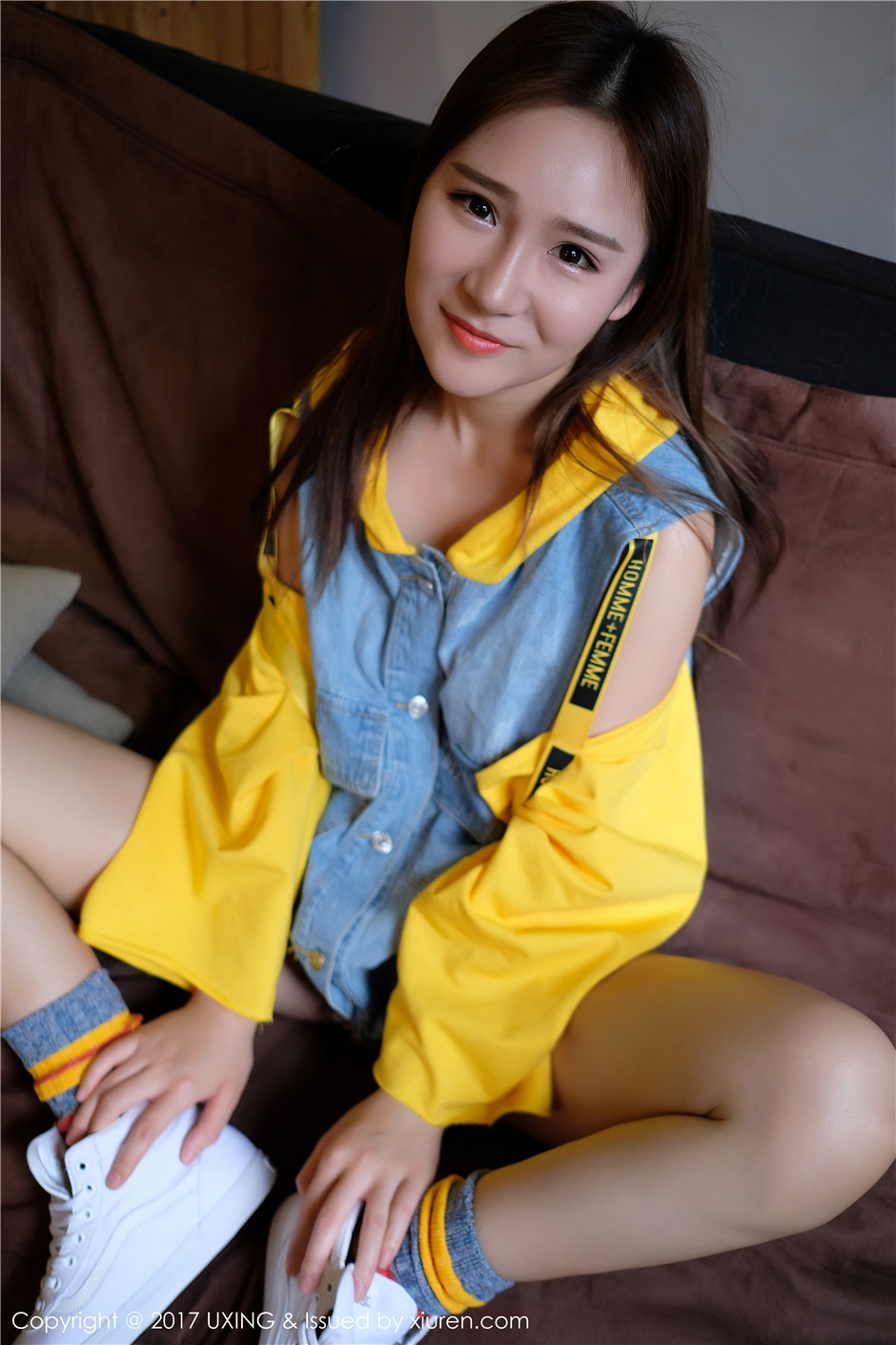 可爱无内萝莉秀人网羊羊Suger性感居家写真图片