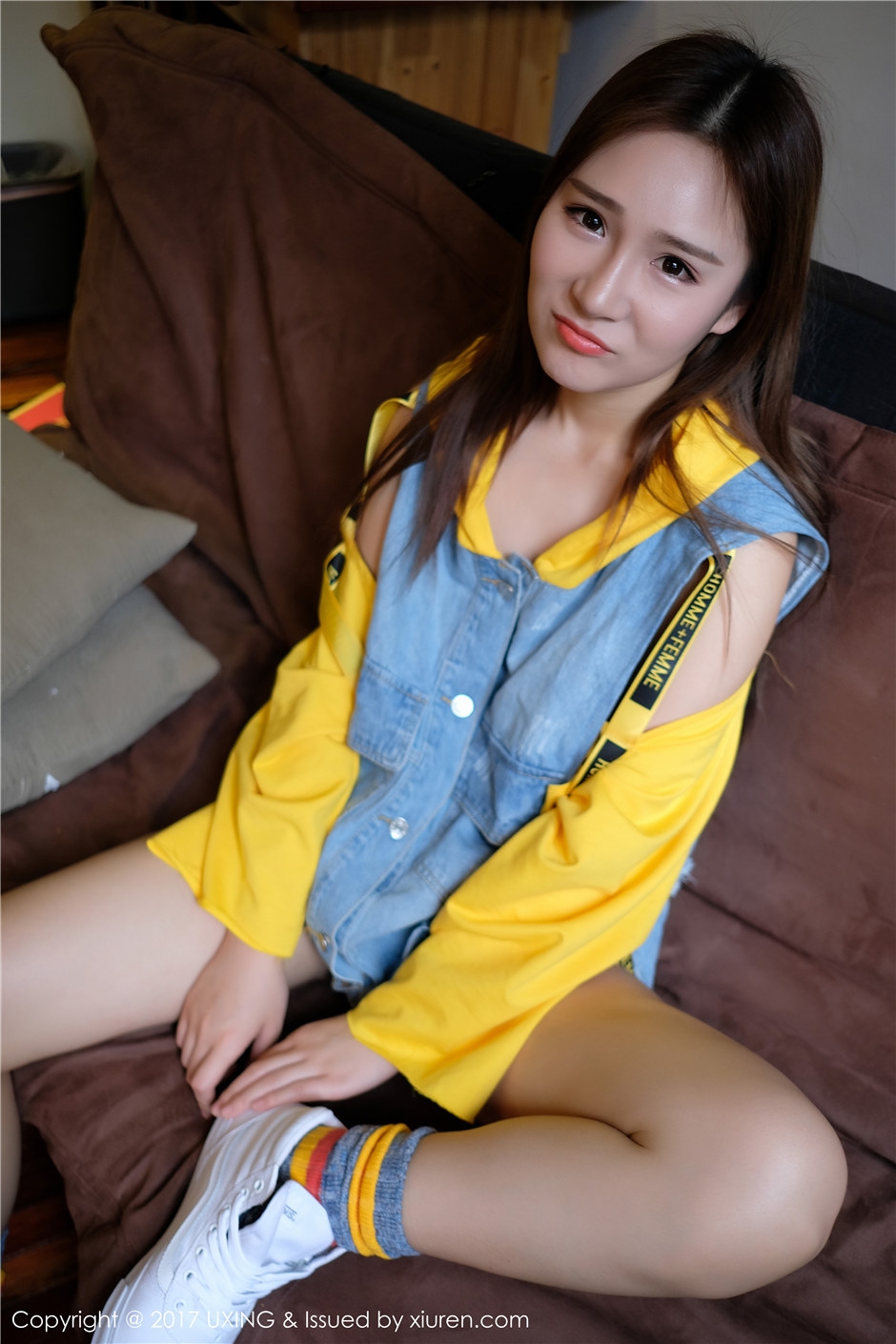 可爱无内萝莉秀人网羊羊Suger性感居家写真图片