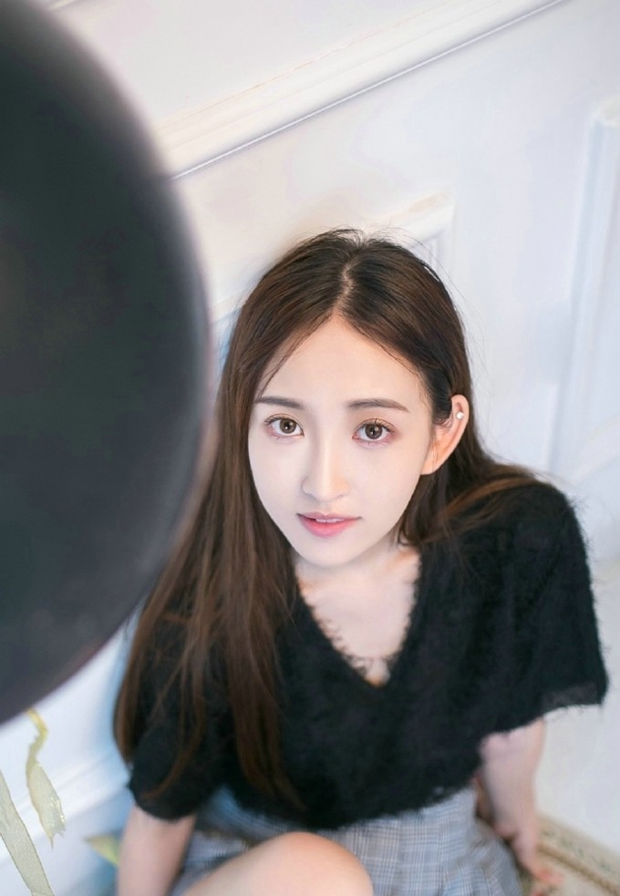 水灵灵大眼美女唯美气质养眼迷人私房图片写真