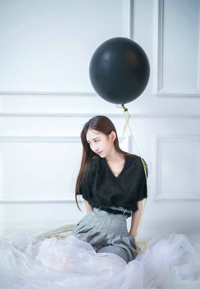 水灵灵大眼美女唯美气质养眼迷人私房图片写真