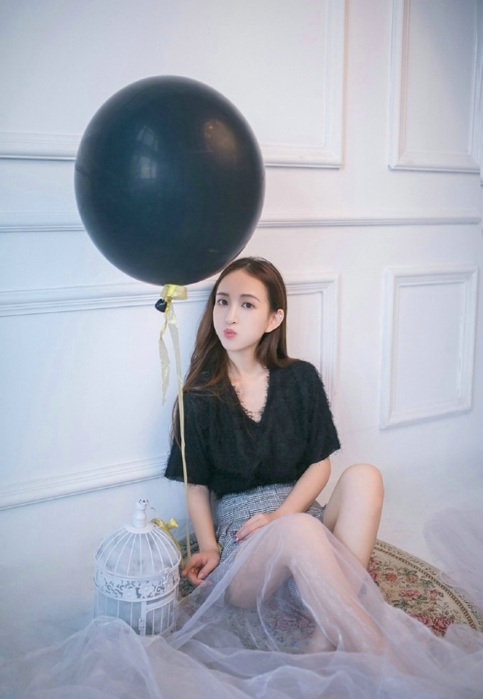 水灵灵大眼美女唯美气质养眼迷人私房图片写真