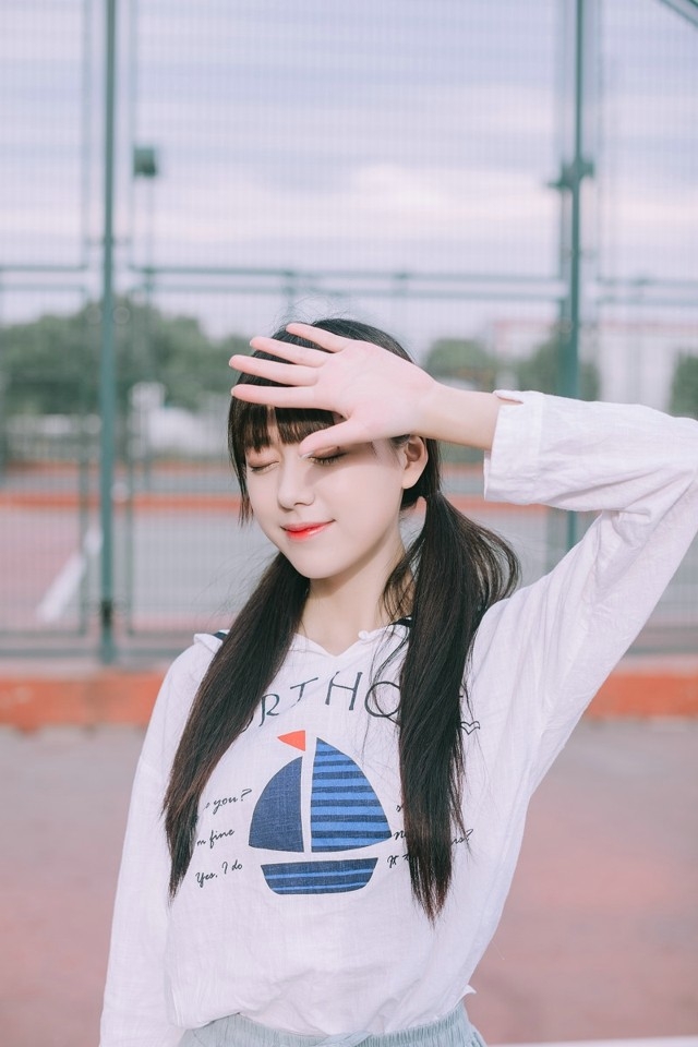 水灵灵大眼美女唯美气质养眼迷人私房图片写真