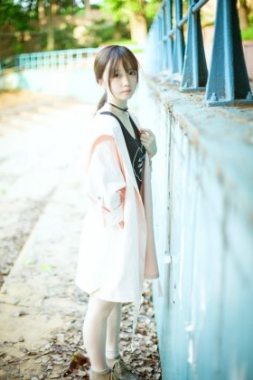 清纯校园美女学生妹户外阳光俏皮唯美写真