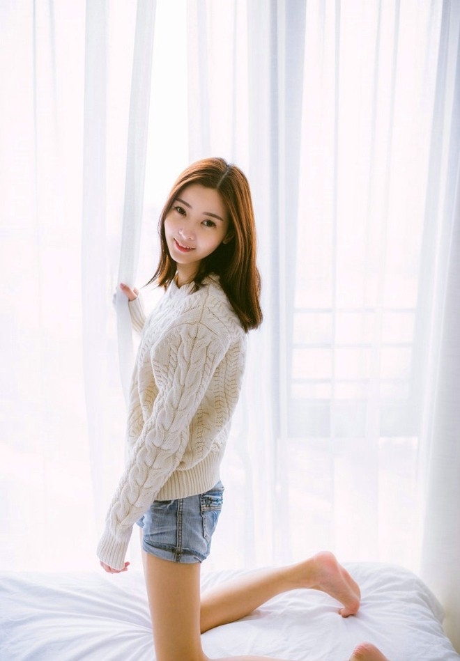 居家美女清纯甜美俏皮可爱唯美私房写真