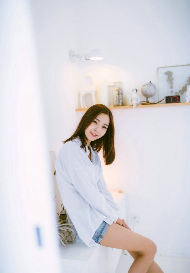 居家美女清纯甜美俏皮可爱唯美私房写真