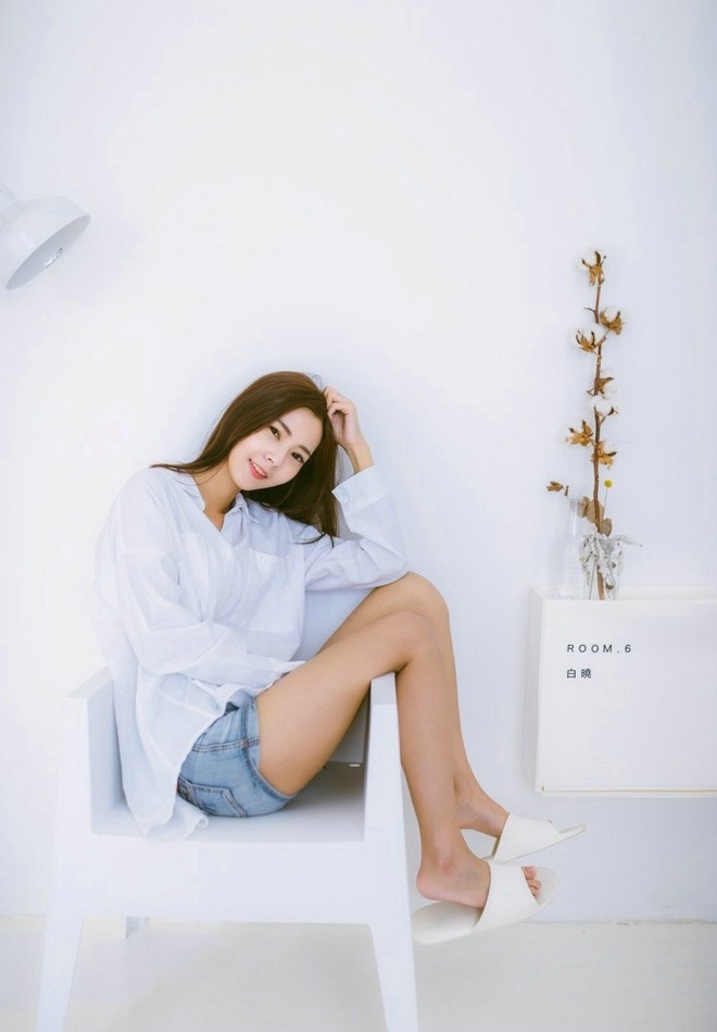 居家美女清纯甜美俏皮可爱唯美私房写真