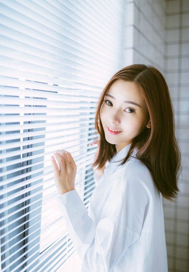 居家美女清纯甜美俏皮可爱唯美私房写真