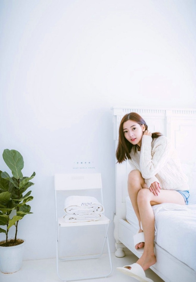 居家美女清纯甜美俏皮可爱唯美私房写真