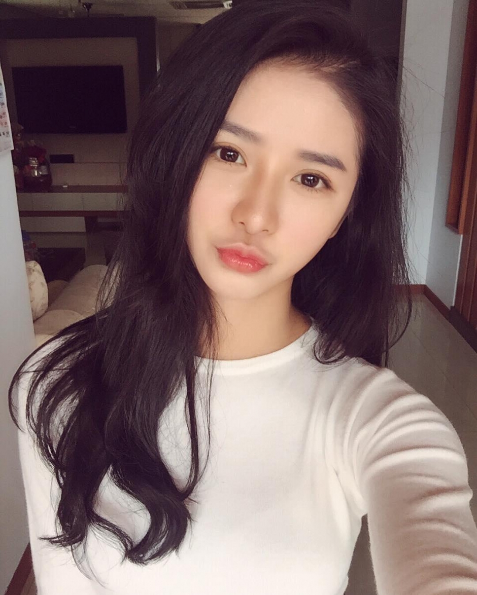 大马嘟嘟嘴清纯女神蔡卓宜治愈系笑容甜美图片