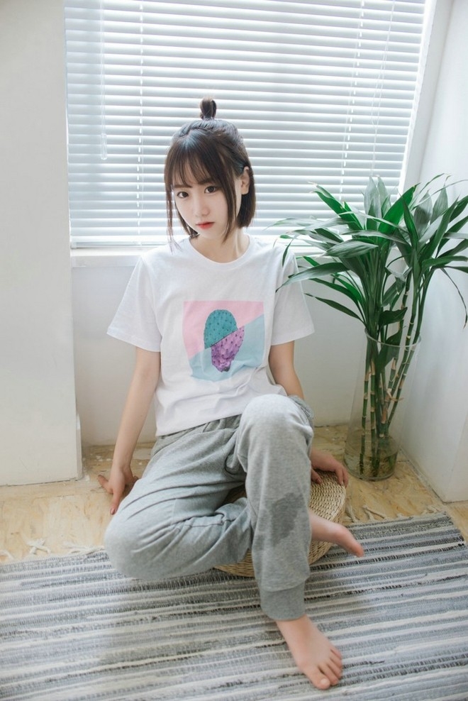 苹果头清纯美女萌妹纸私房可爱俏皮艺术写真