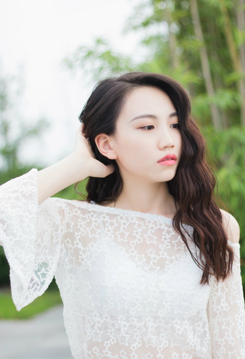 黑长直美女大学生妹户外清纯唯美摄影图片