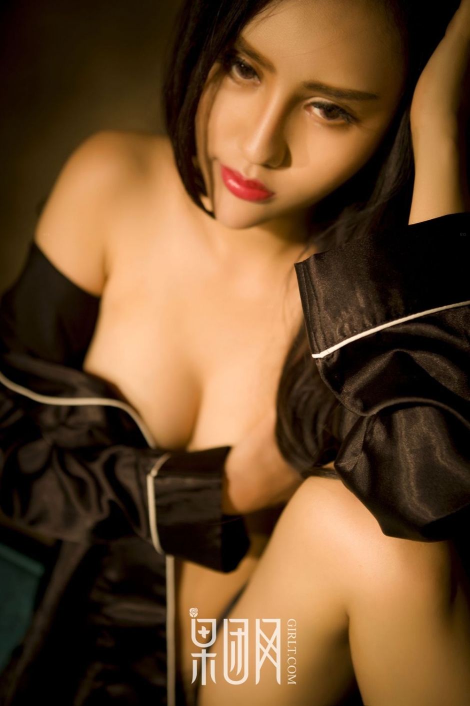 网红模特陈迪娅化身性感拳击手热辣暴力袭来