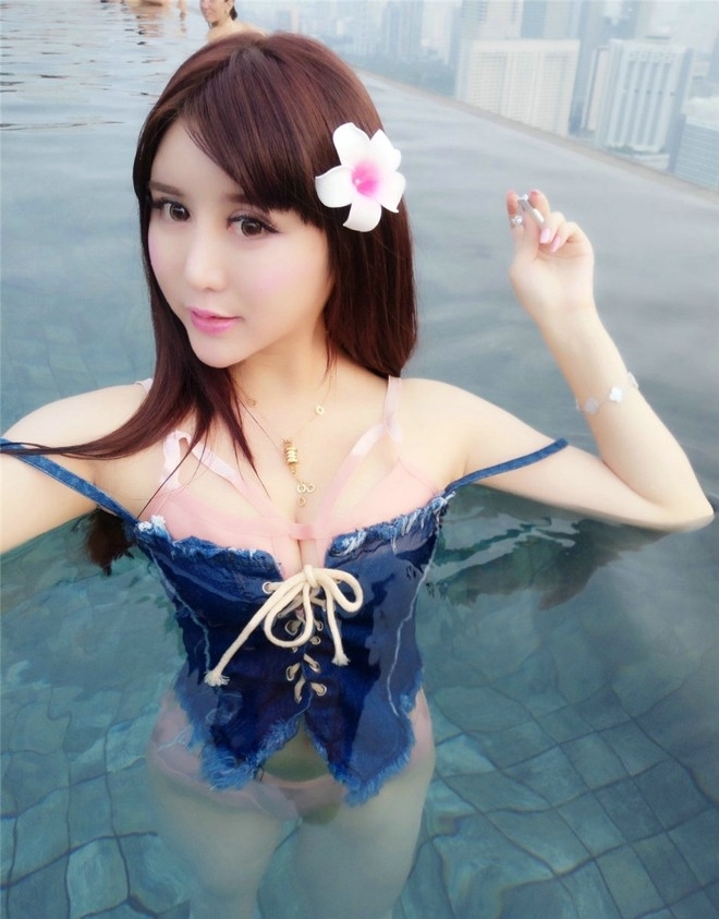 水下爆乳美女羙熙MiuMiu湿身大奶呼之欲出诱惑性感自拍图片