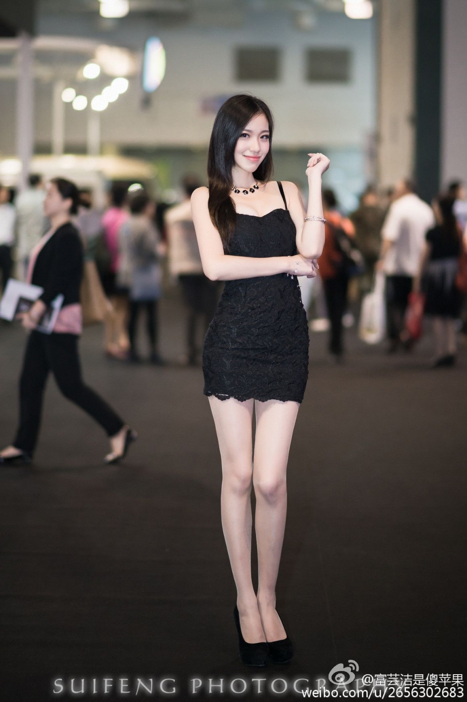 美腿嫩模富芸洁Apple现身2017上海ChinaJoy高清美拍图片