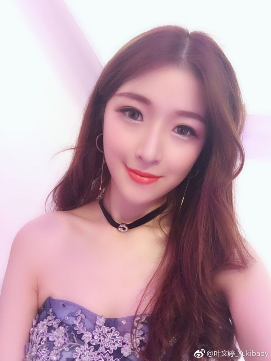 2017chinajoy盛大展台showgirl性感诱人清纯妹子叶文婷私房照