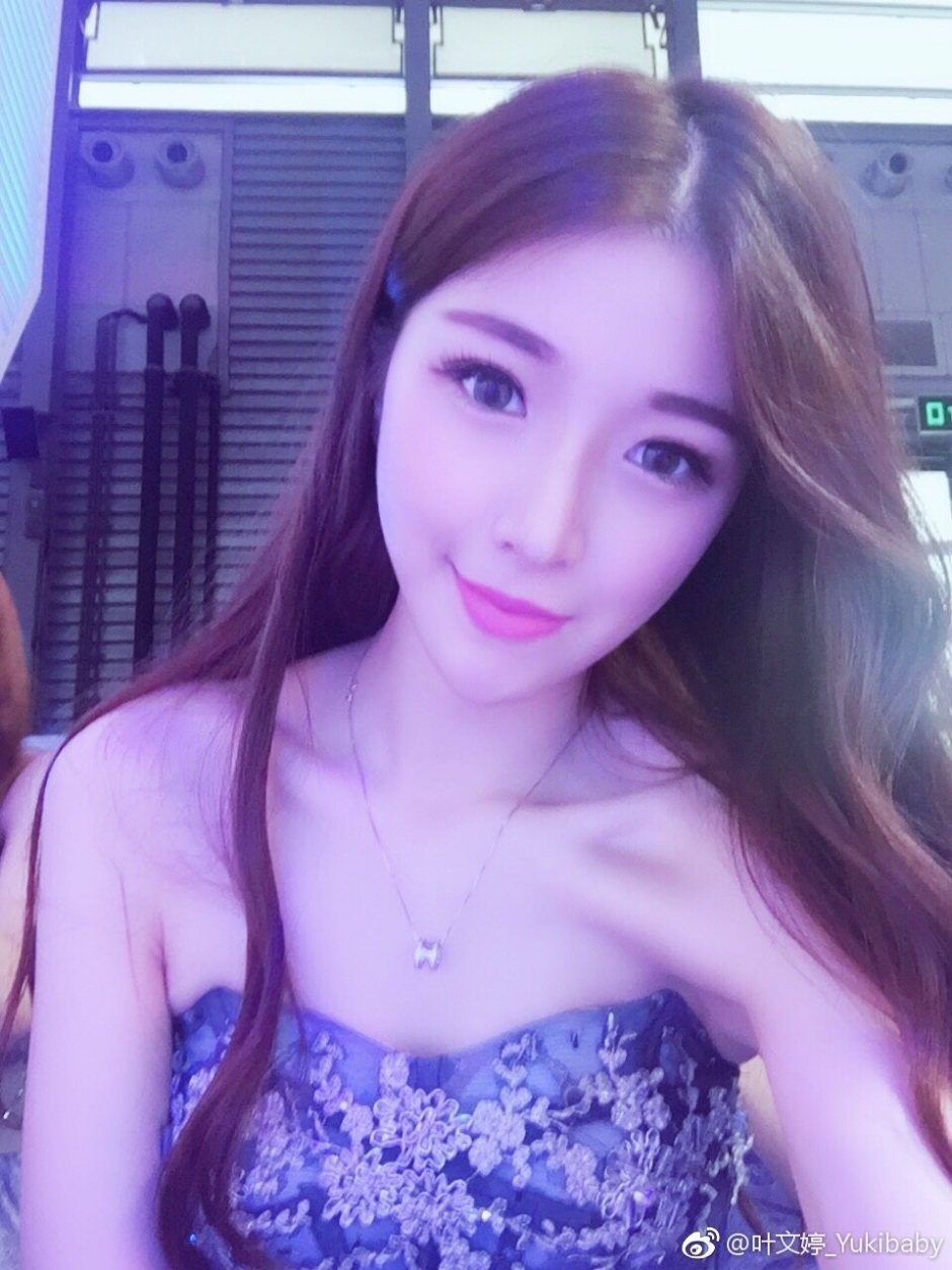 2017chinajoy盛大展台showgirl性感诱人清纯妹子叶文婷私房照