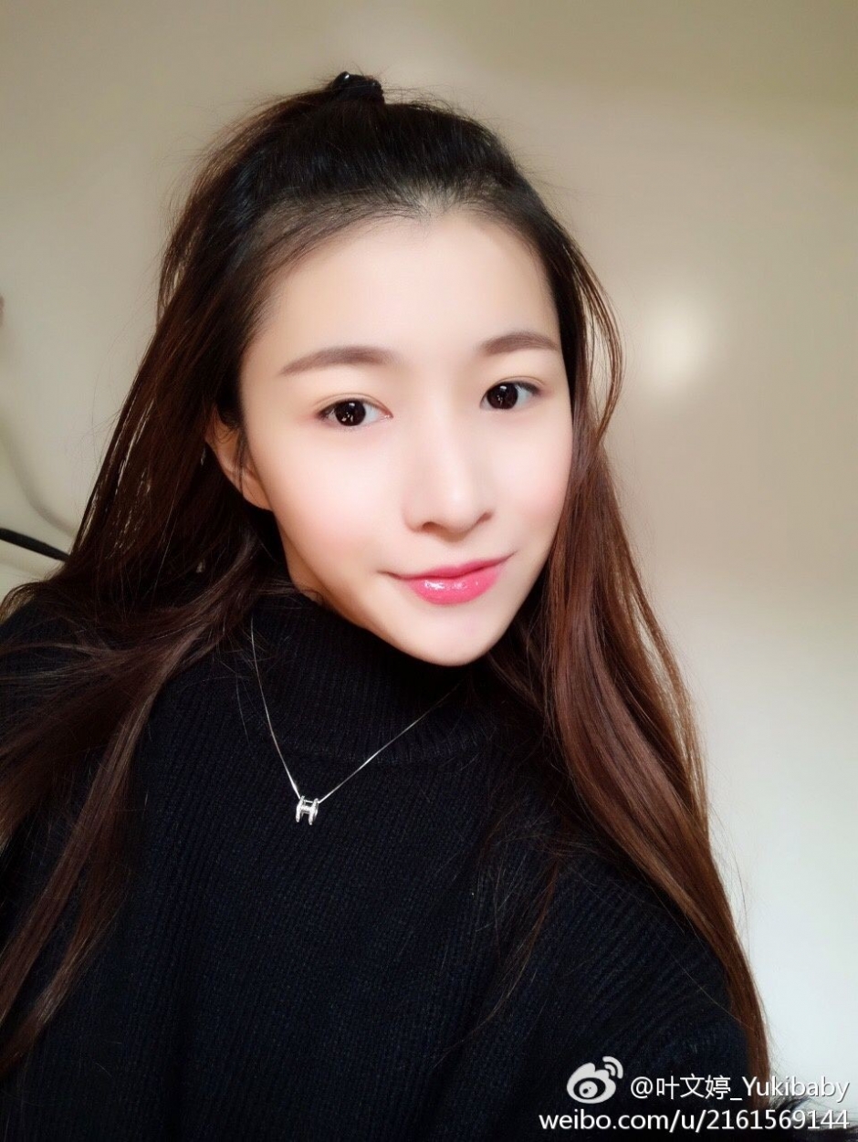 2017chinajoy盛大展台showgirl性感诱人清纯妹子叶文婷私房照