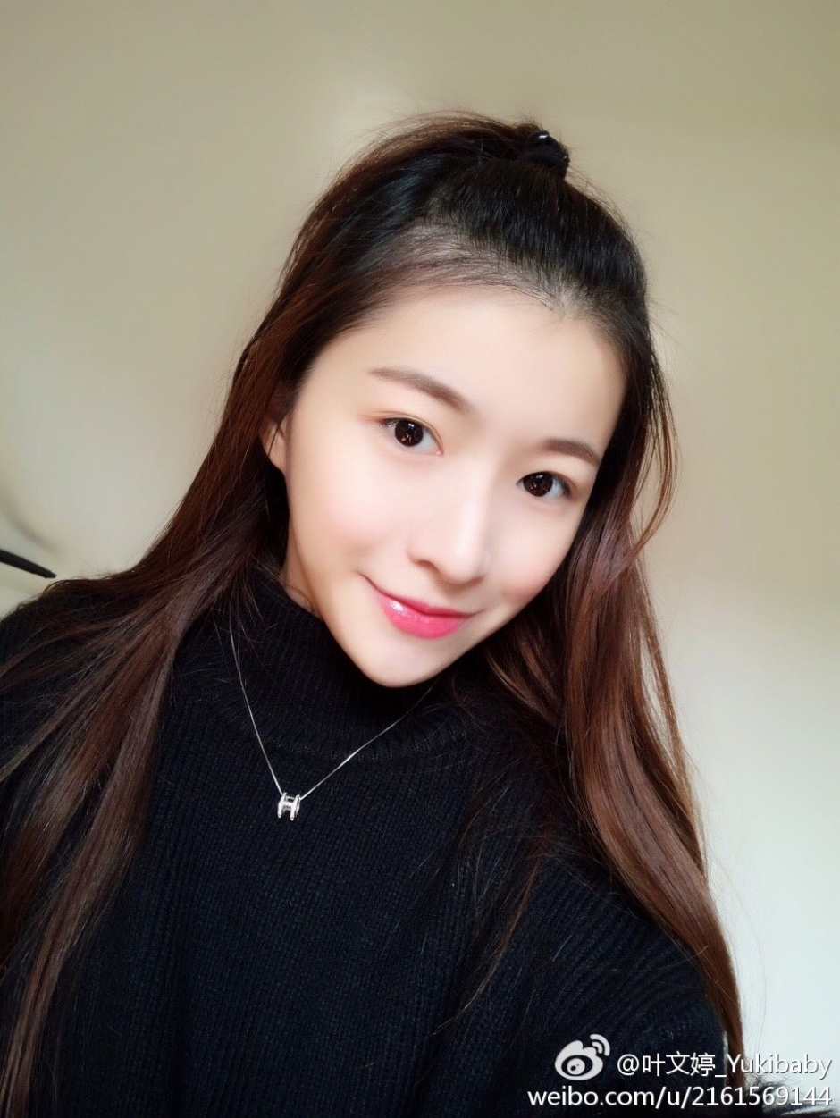 2017chinajoy盛大展台showgirl性感诱人清纯妹子叶文婷私房照