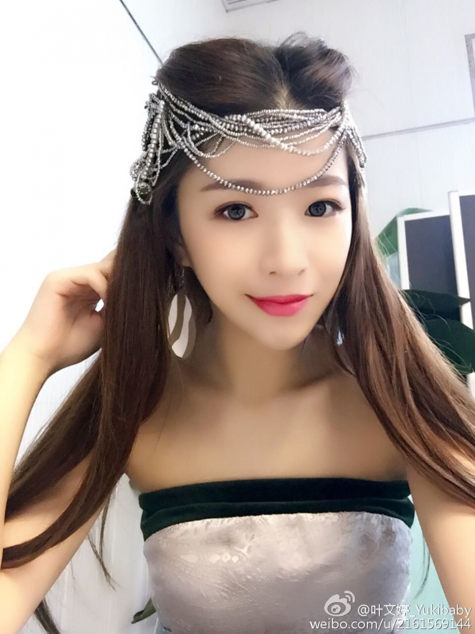 2017chinajoy盛大展台showgirl性感诱人清纯妹子叶文婷私房照