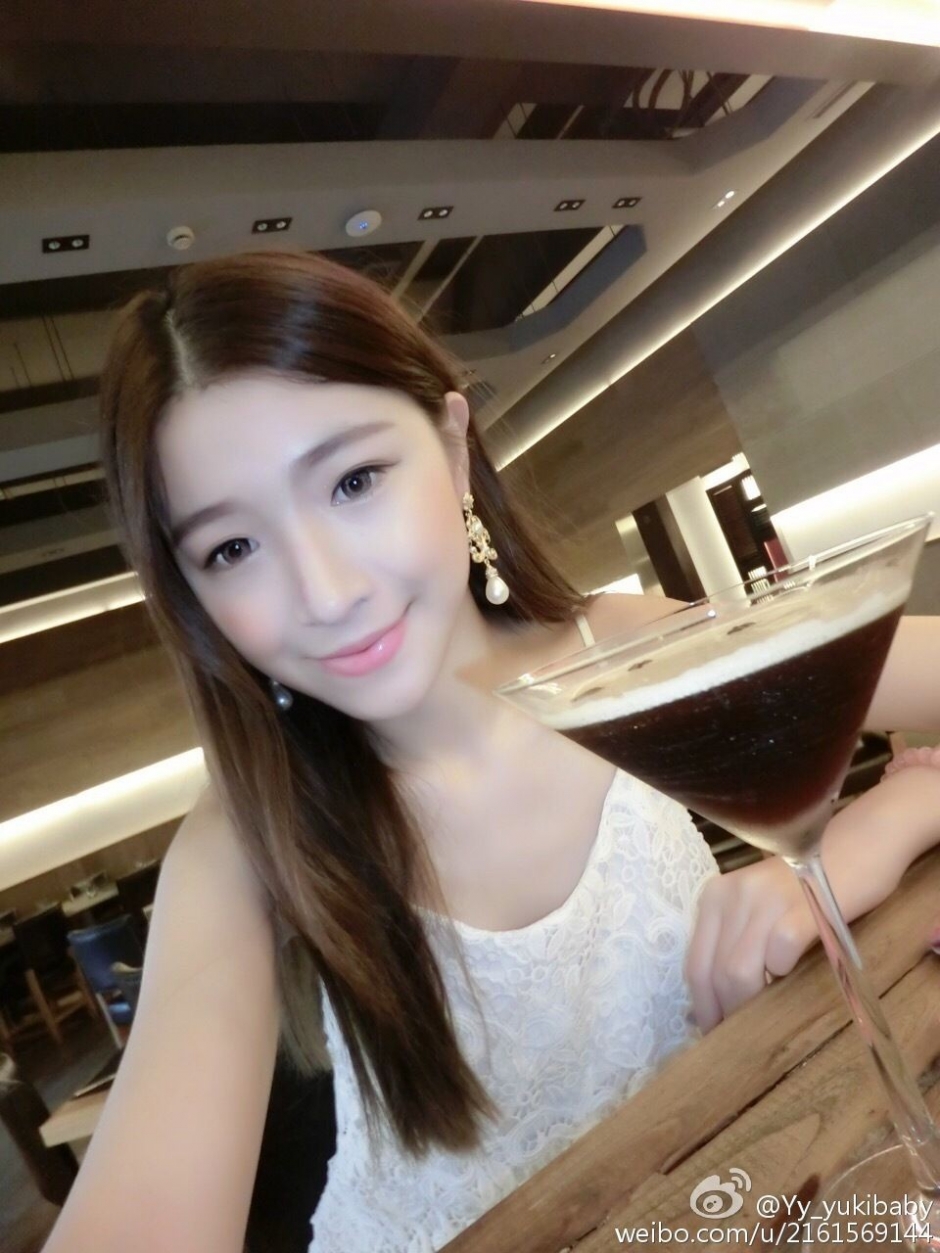 2017chinajoy盛大展台showgirl性感诱人清纯妹子叶文婷私房照