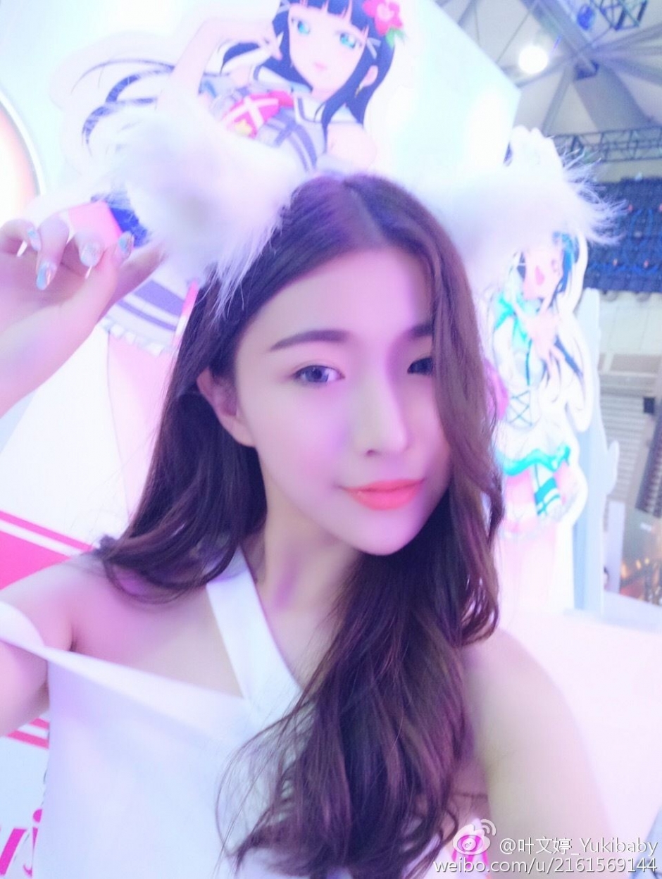 2017chinajoy盛大展台showgirl性感诱人清纯妹子叶文婷私房照