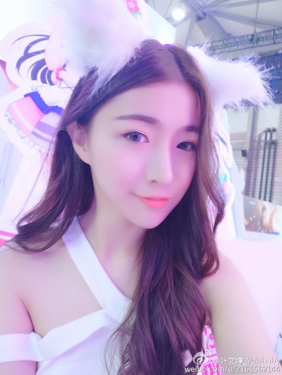 2017chinajoy盛大展台showgirl性感诱人清纯妹子叶文婷私房照