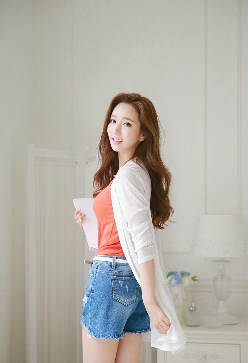 甜美动人时尚靓丽女孩美丽笑容长腿诱惑私房照