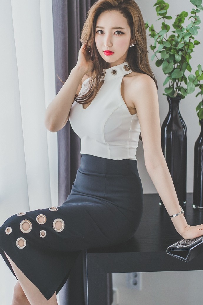 娇艳柔美端庄美女玉腿高跟高清写真图片