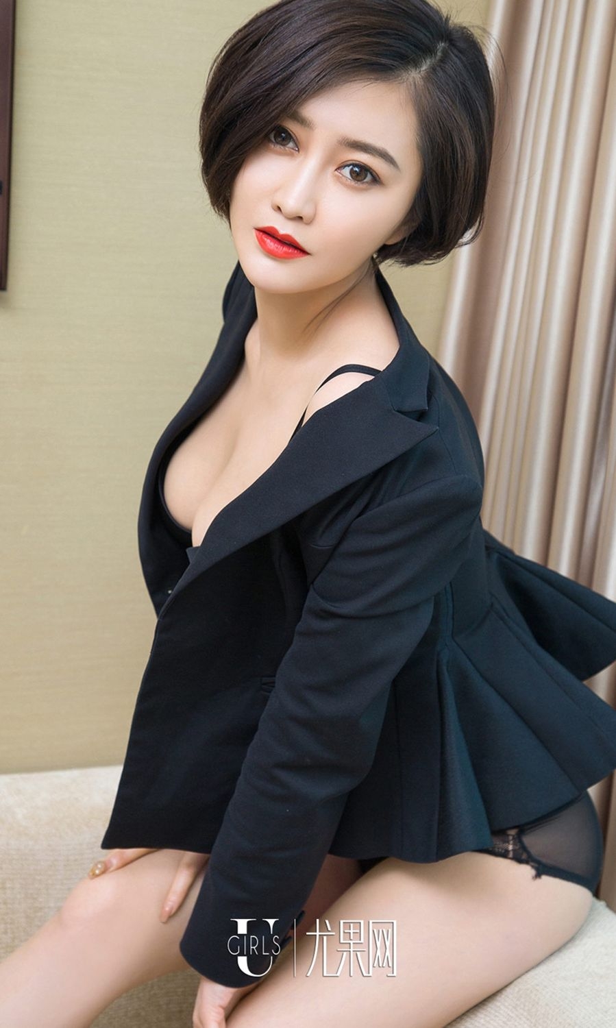 尤果网夏沫短发妩媚梦幻蕾丝写真