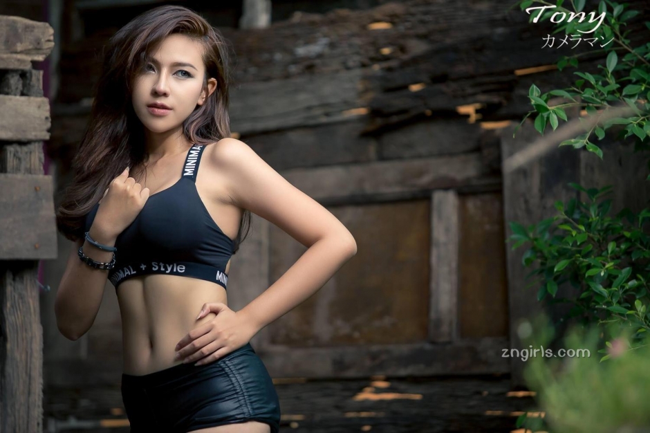 泰美人Parida Kumsopa蕾丝显爆乳美女血脉膨胀好性感