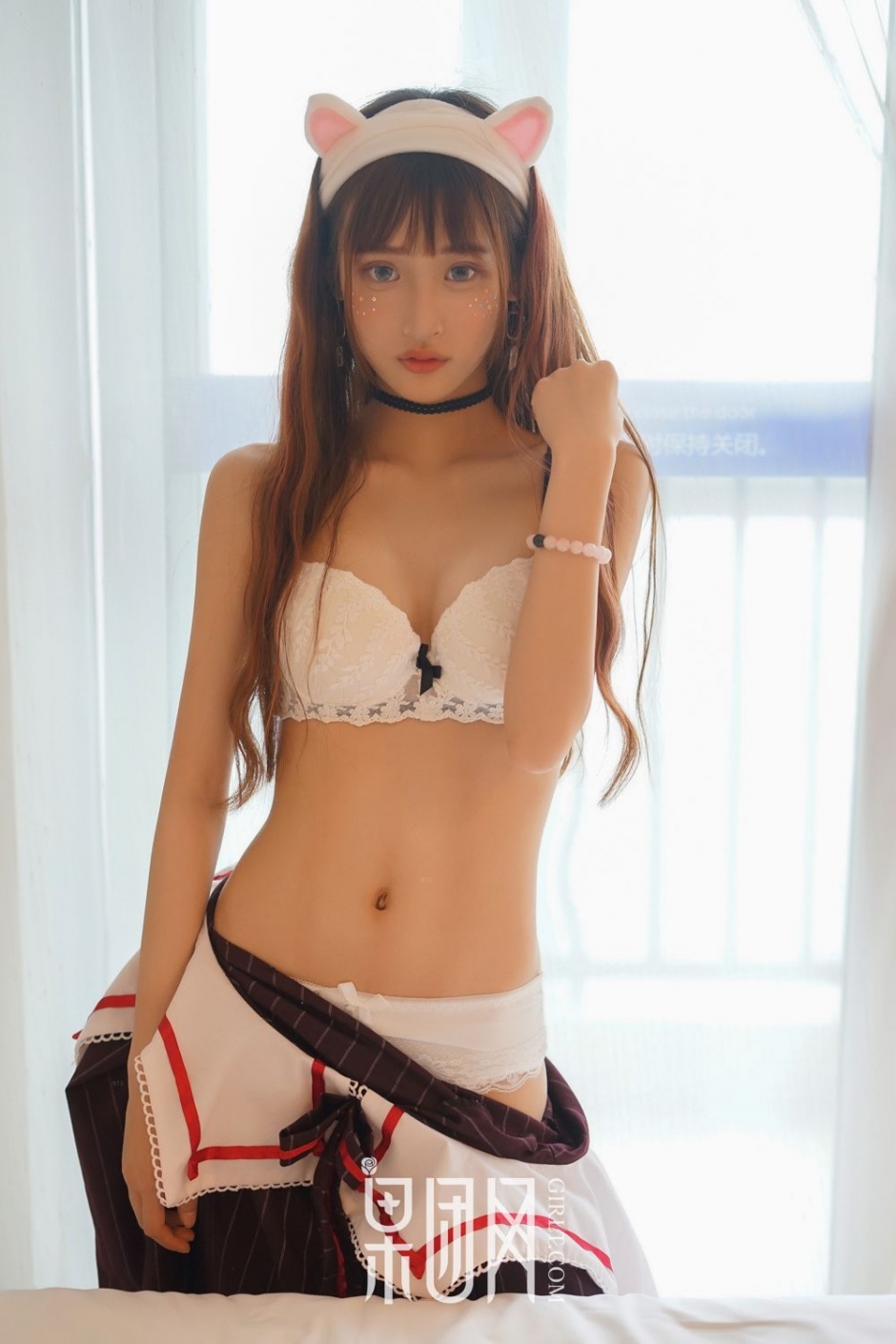 无辜表情小狐狸精果团网little贝壳人形初显清纯诱人