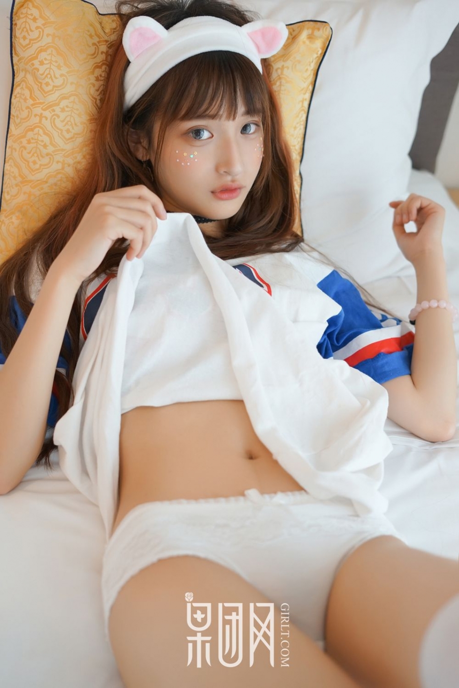 无辜表情小狐狸精果团网little贝壳人形初显清纯诱人