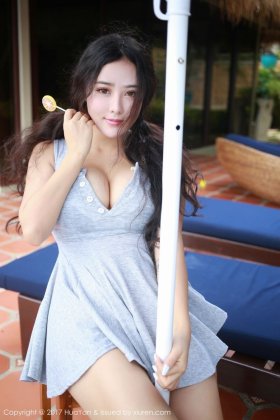 翘臀女神玛鲁娜火辣事业性巨乳妩媚舔棒棒糖图片