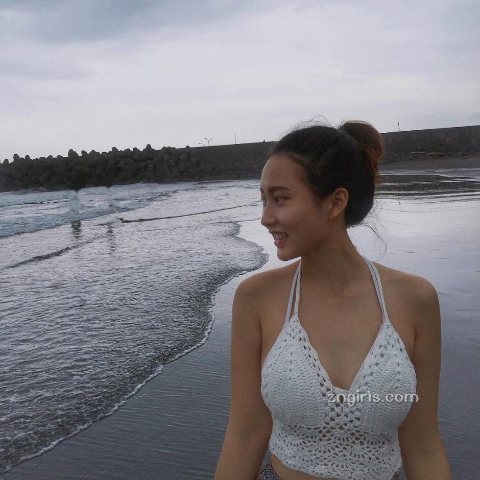 中越混血美女顾庭瑄高颜值美腿美胸美背三绝