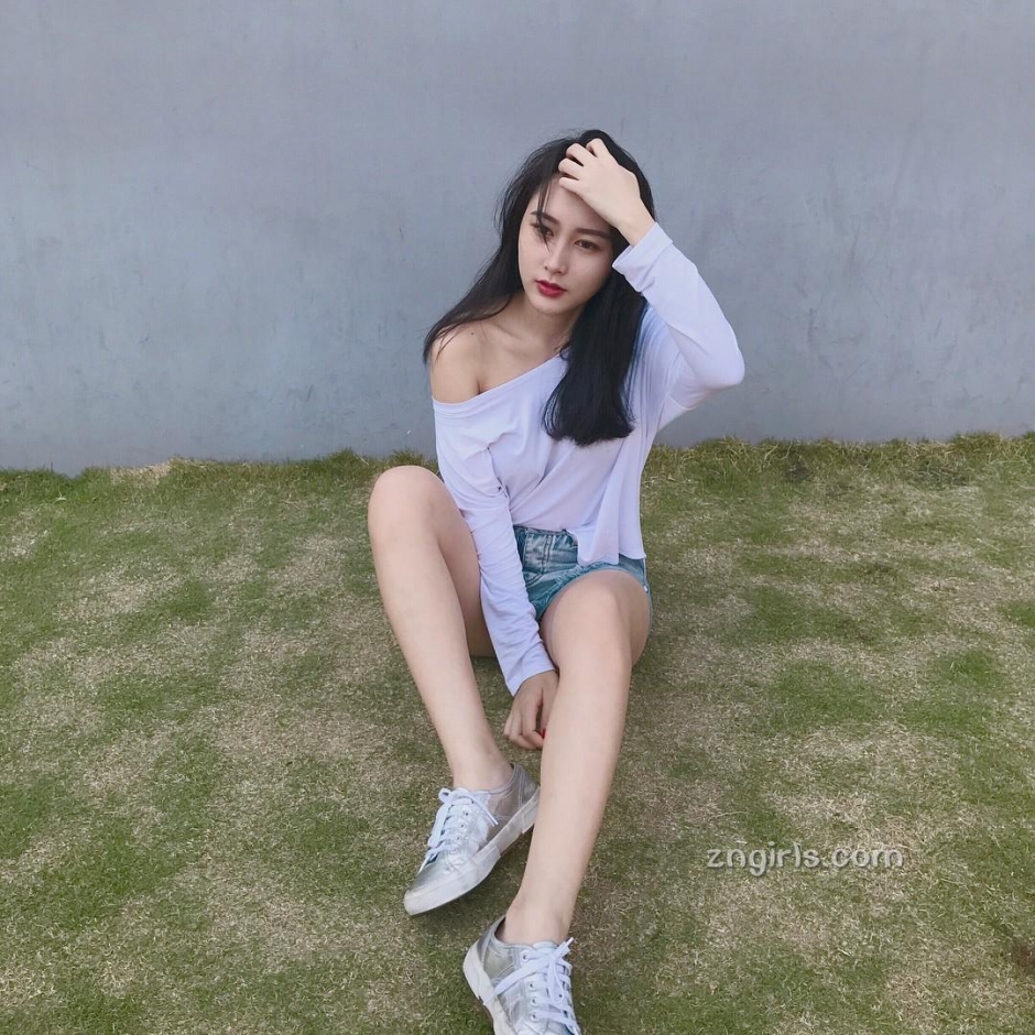 中越混血美女顾庭瑄高颜值美腿美胸美背三绝