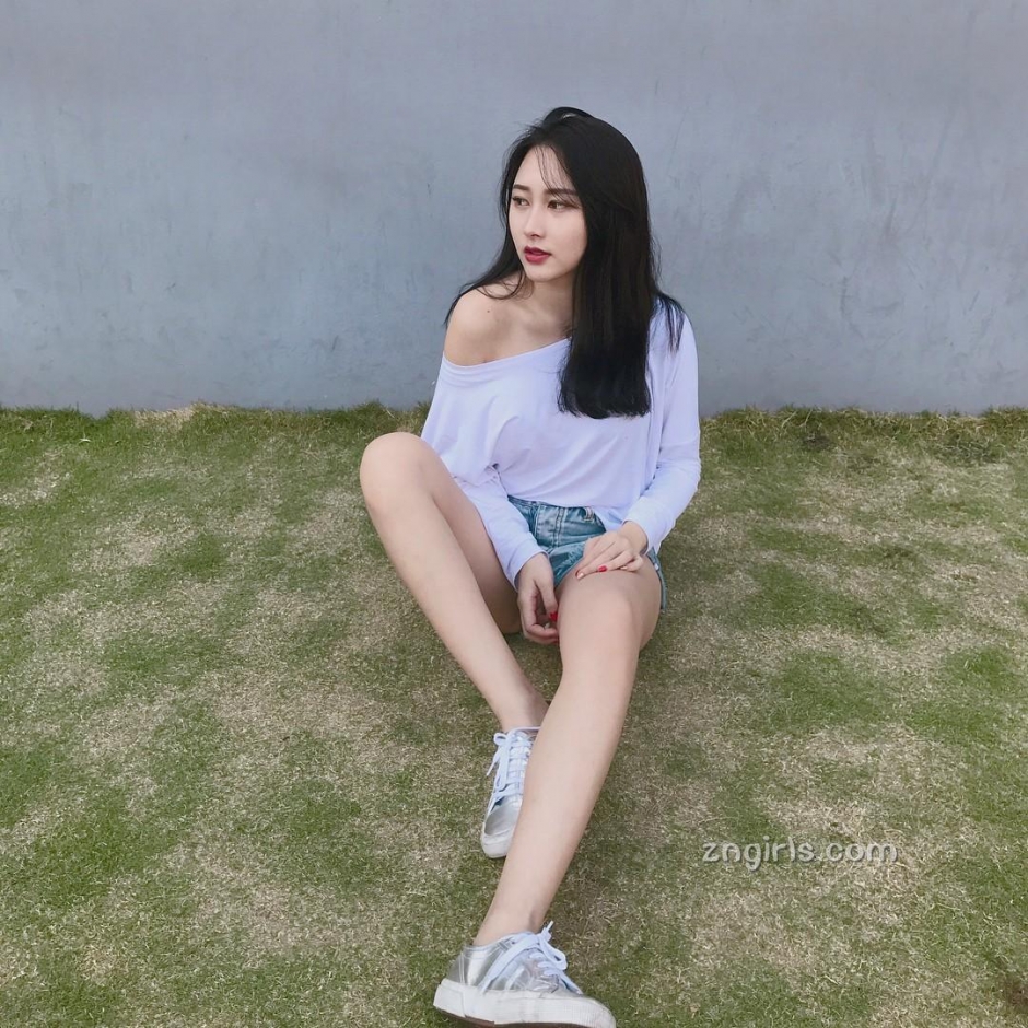 中越混血美女顾庭瑄高颜值美腿美胸美背三绝