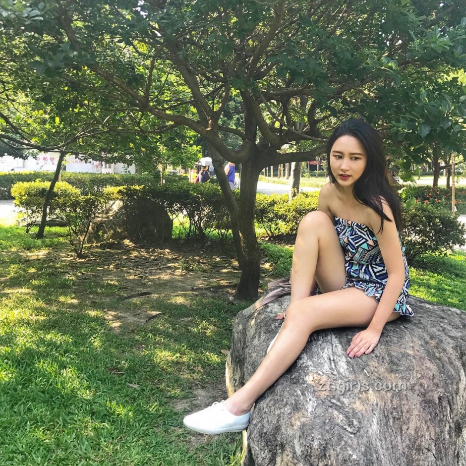 中越混血美女顾庭瑄高颜值美腿美胸美背三绝