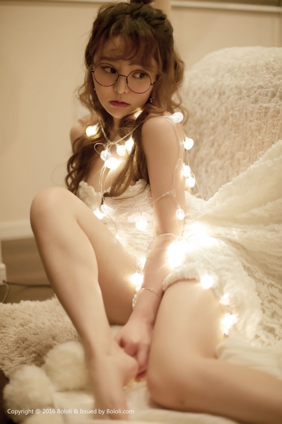 萝莉美女波萝社柳侑绮大胆真空露乳诱惑性感养眼私房照