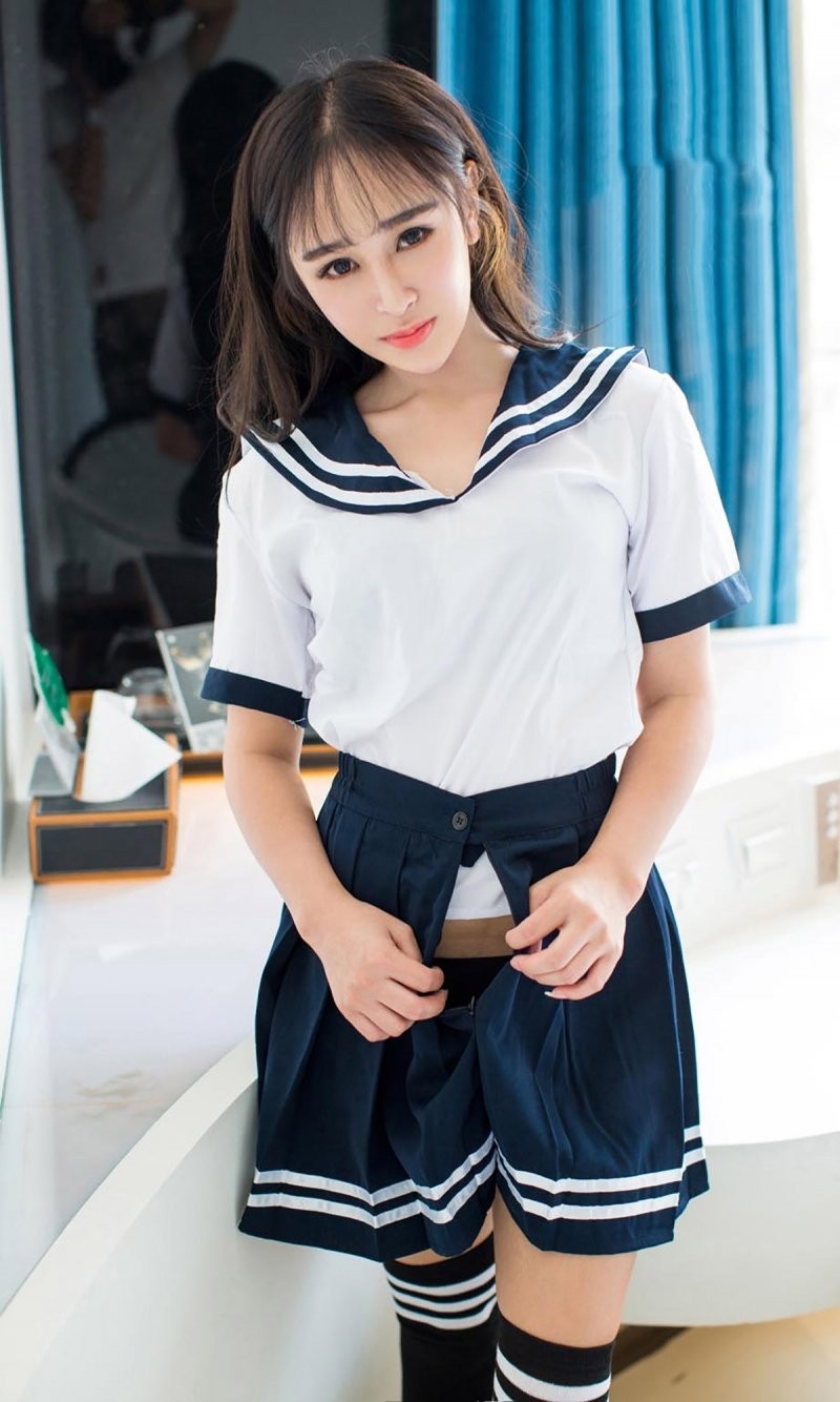 长筒过膝袜学生妹JK制服美女黑丝袜美腿诱惑写真图片