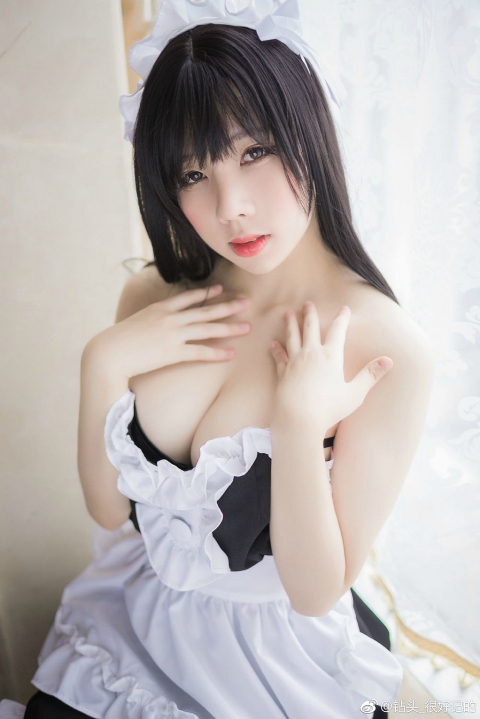 美女萝莉鹿野希女仆装诱人写真